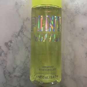 Victoria’s Secret Pink Total Flirt Shimmer Mist